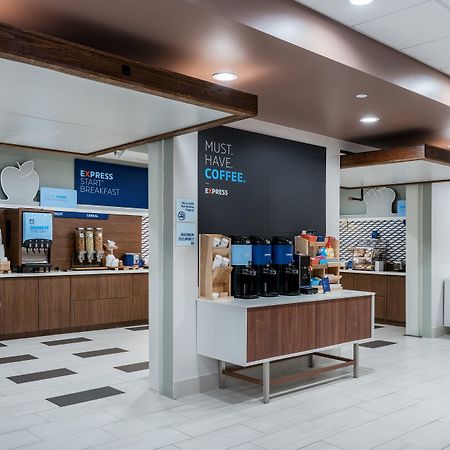 Holiday Inn Express & Suites- Sugar Land Se - Missouri City By Ihg Exterior photo
