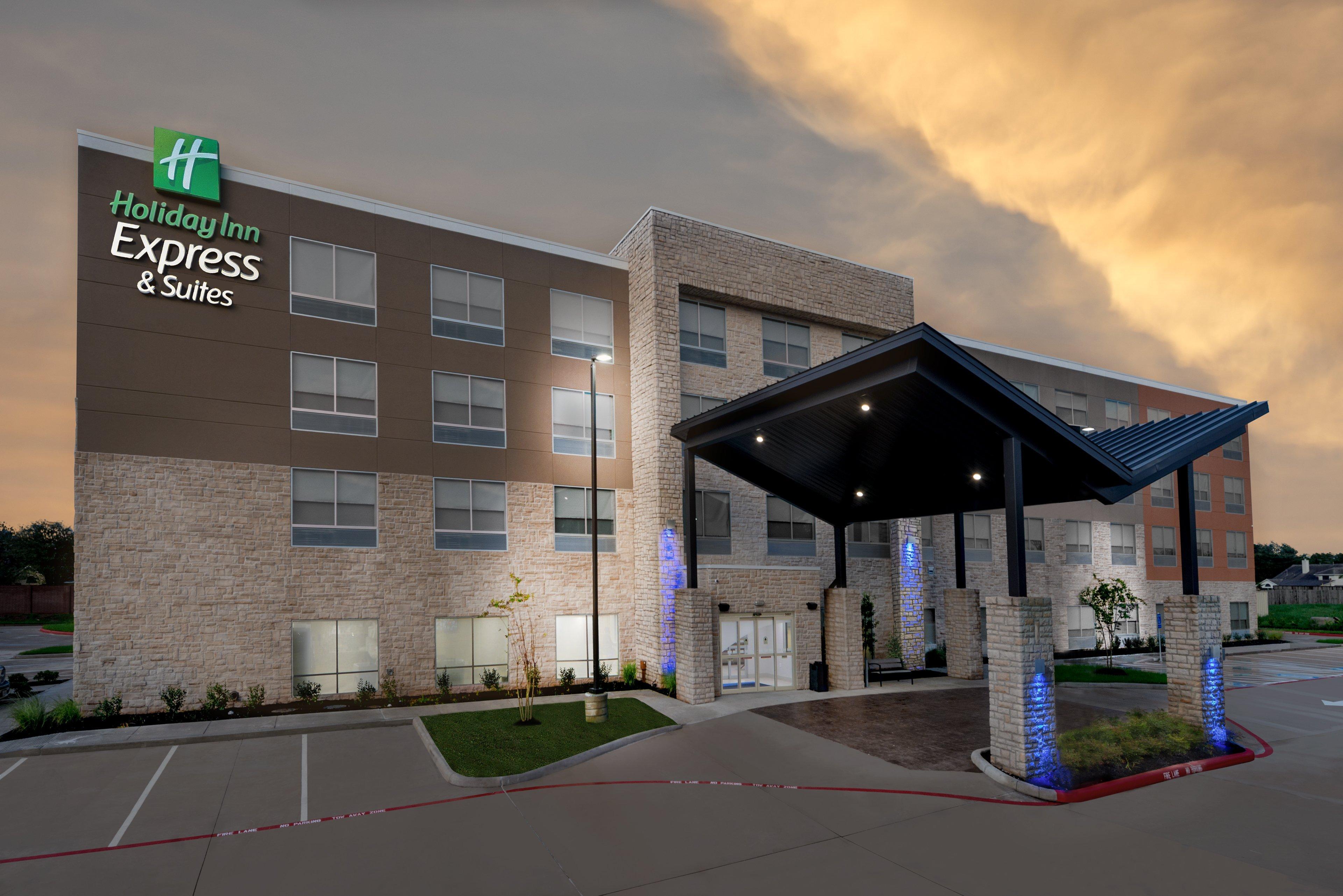 Holiday Inn Express & Suites- Sugar Land Se - Missouri City By Ihg Exterior photo